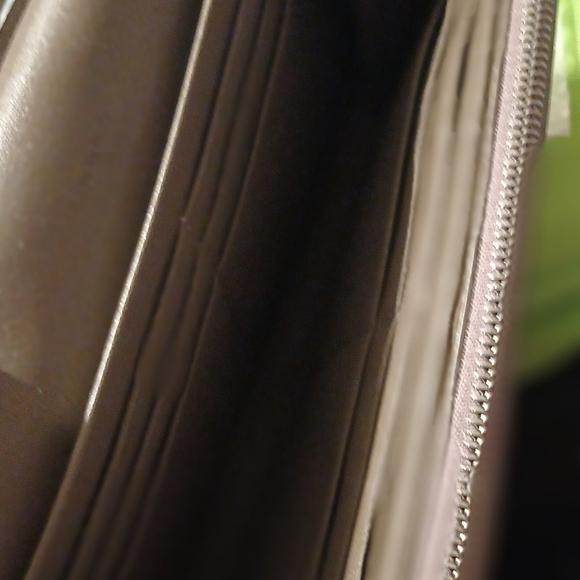 Celine Paris Taupe and Red Crossbody Leather & Chain Link design pattern Purse. - Picture 5 of 11